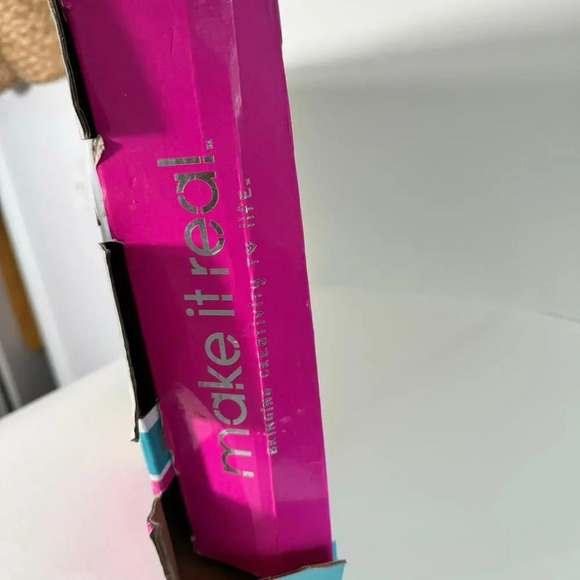 Make It Real Fashion Collection Craft Kit Mermaid Tail Knot & Bling Fleece, NEW - Picture 6 of 8